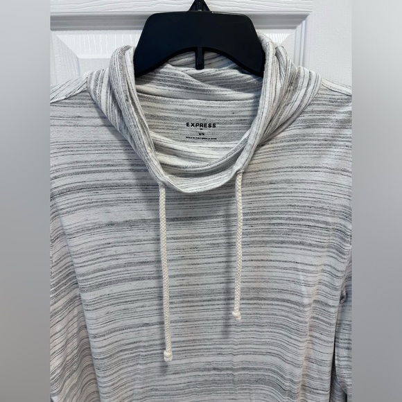 EXPRESS Men’s Sweater - Picture 4 of 4
